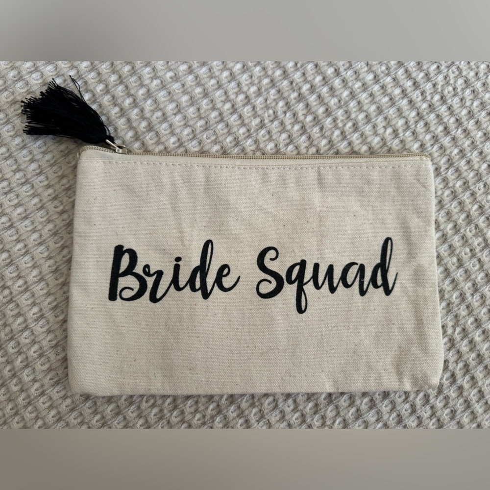 SET OF 4 CANVAS BRIDE SQUAD BAGS - Picture 4 of 7